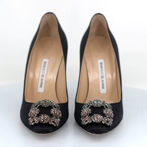 NWOT Manolo Blahnik Hangisi 100 Black Satin Jewel Buckle Pumps